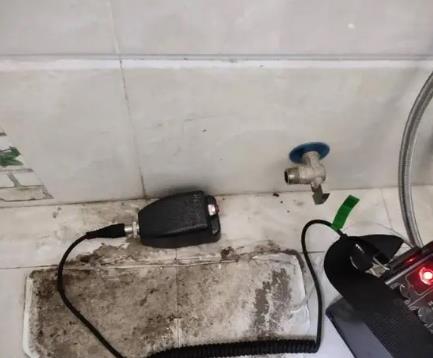鹤城屋顶漏水维修公司分享下卫生间漏水的危害及解决方法